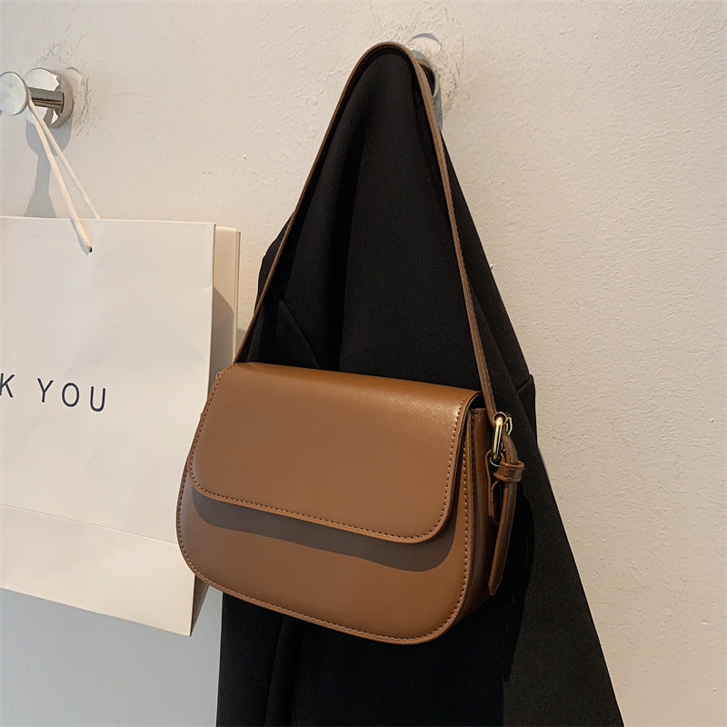 Luna™ - Elegant Leather Bag With Handmade Details